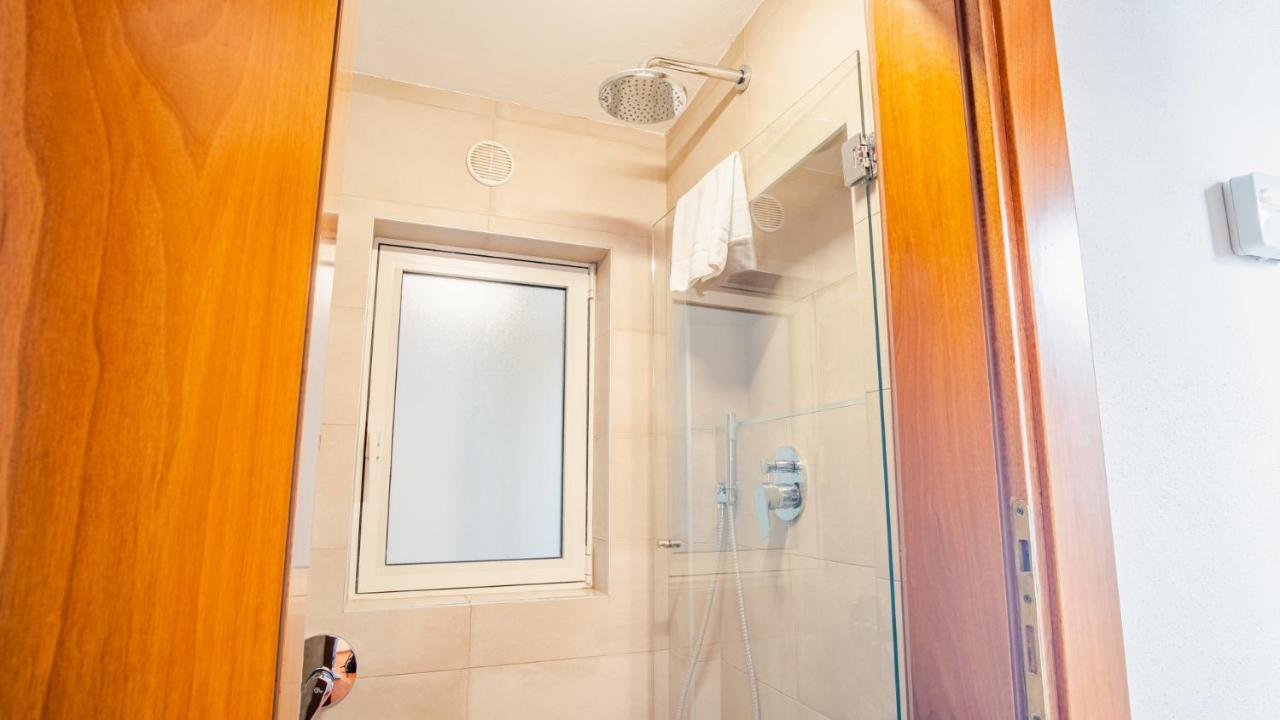 Residenza Corte Carnesali - Italian Homing เวโรนา ภายนอก รูปภาพ