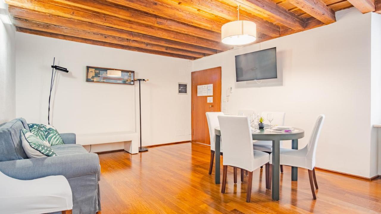 Residenza Corte Carnesali - Italian Homing เวโรนา ภายนอก รูปภาพ