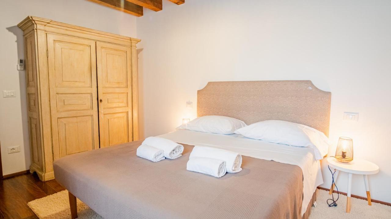 Residenza Corte Carnesali - Italian Homing เวโรนา ภายนอก รูปภาพ
